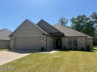 458 Fairway Blvd, Jackson, TN 38305
