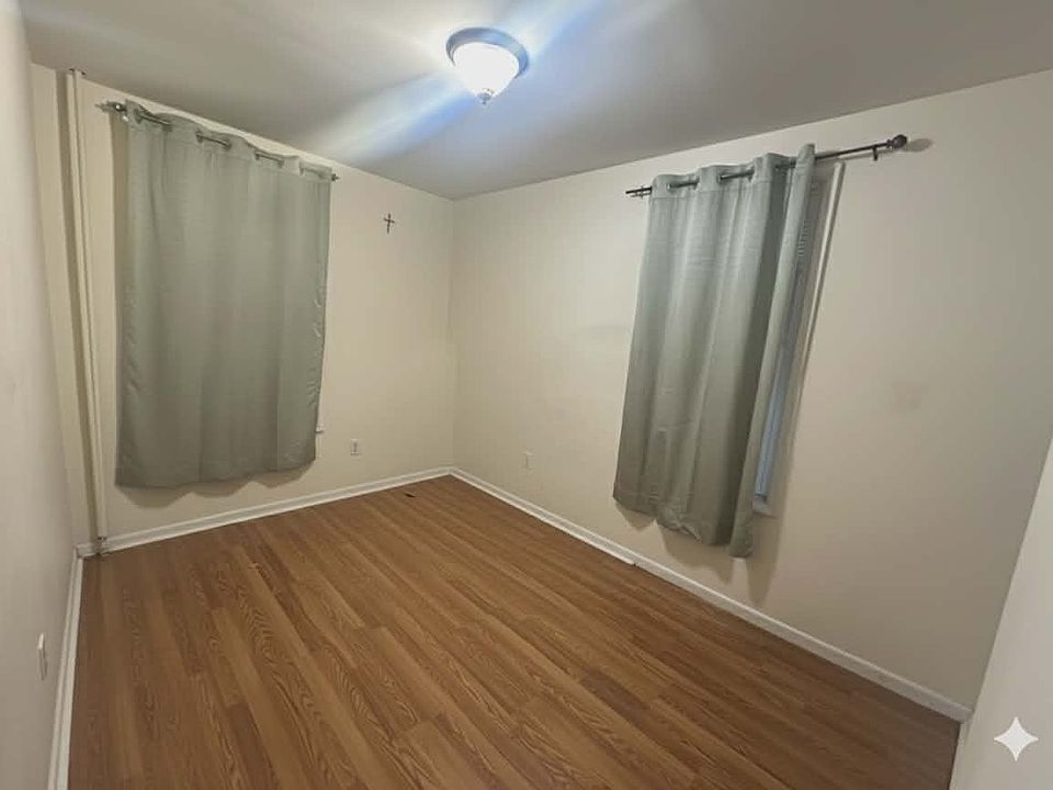 1st image of 21 E 46th St #1