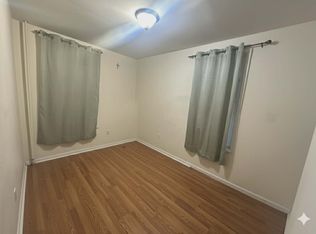 21 E 46th St #1, Bayonne, NJ 07002