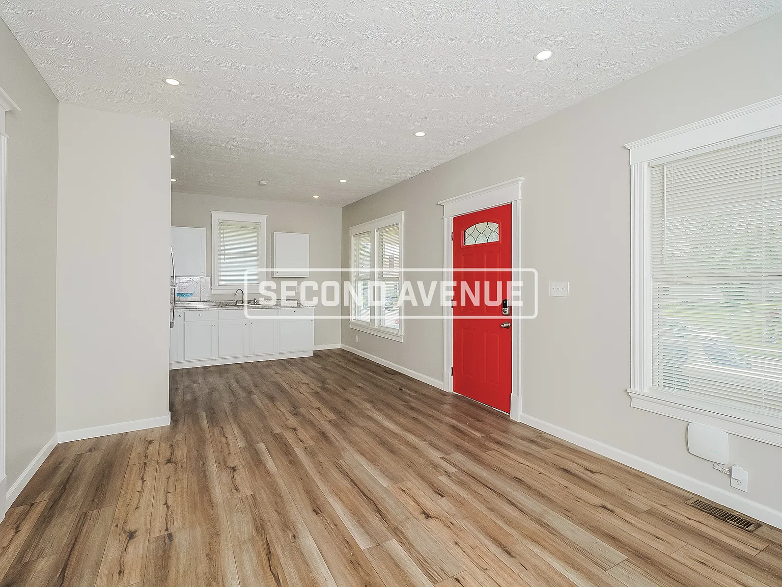 3 bed, 1.0 bath, 1100 sqft, $1,460 — Photo 4