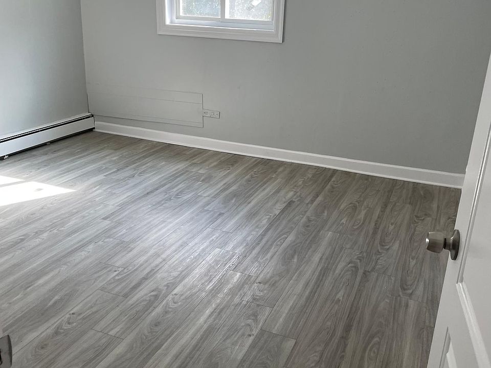 2nd image of 513 Chicago Rd APT 10