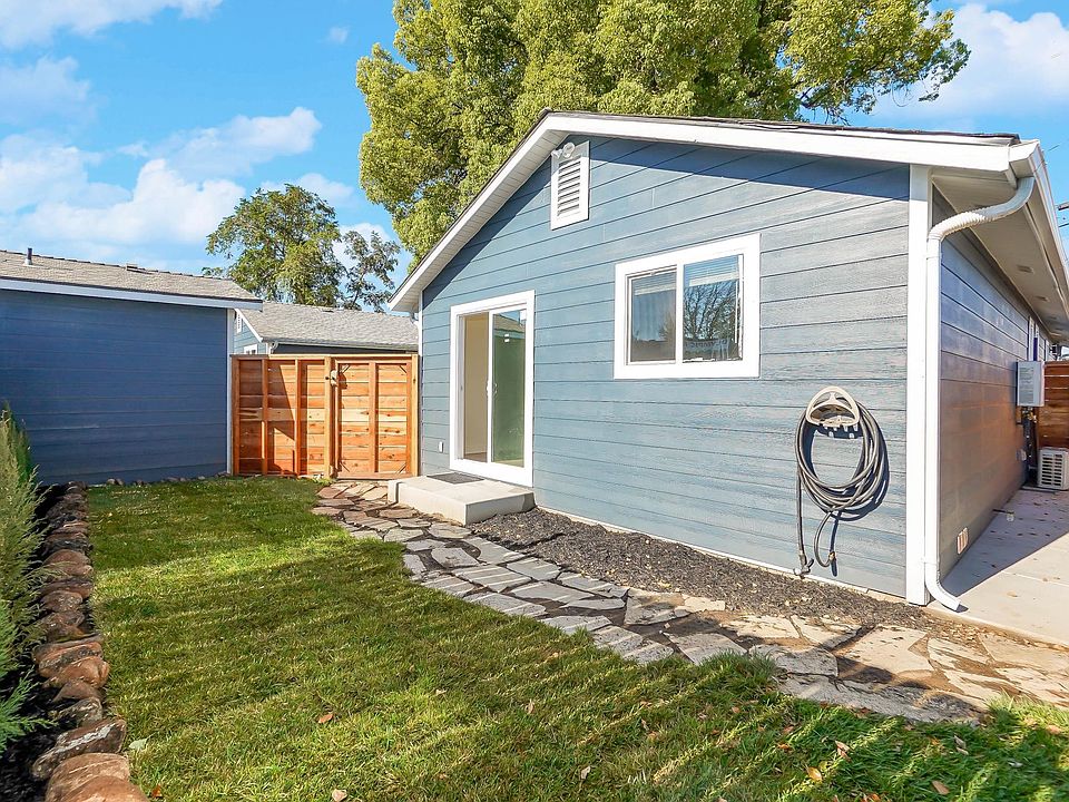 1st image of 2444 Connie Dr #3