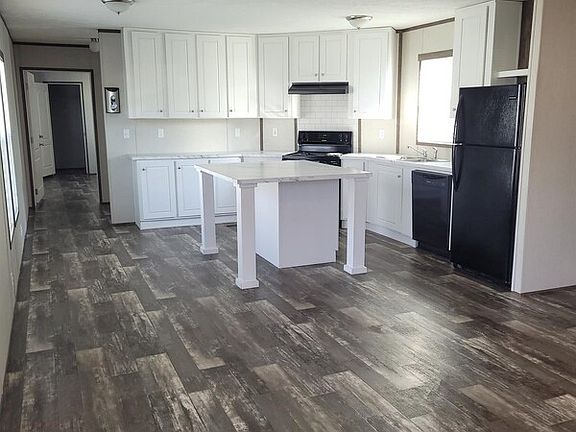2nd image of 601 James St Lot 96A