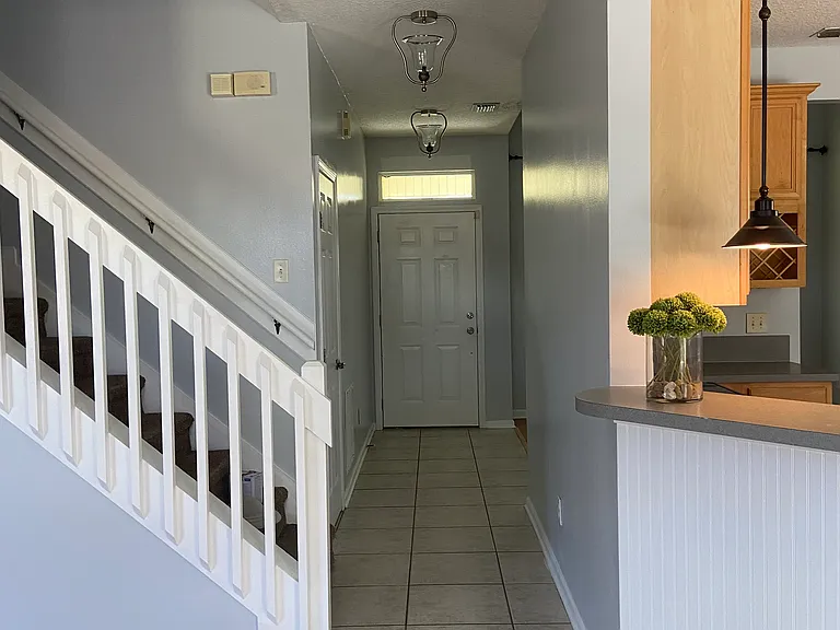 561 Upper 8th Ave S — Photo 10