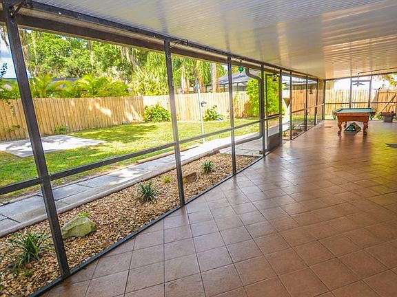 5th image of 525 Wynnwood Dr