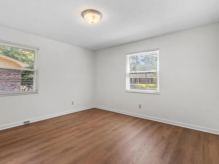 3108 Briarwood Dr — Photo 24