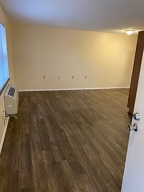 133 W Jackson Ave — Photo 7