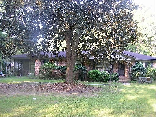 2nd image of 682 Broad River Blvd