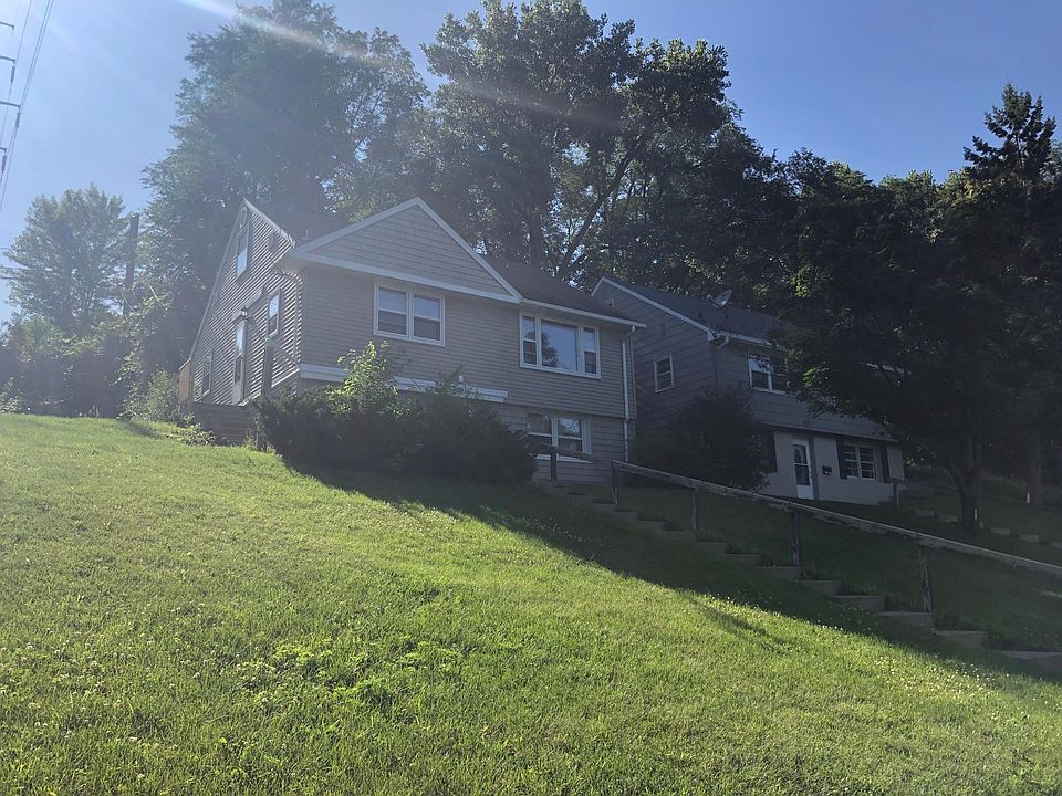 1st image of 804 8th Ave S #2