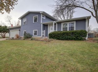 2403 Boudreau Dr, Urbana, IL
