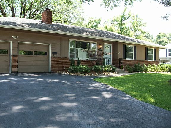 2nd image of 5445 Hadley St