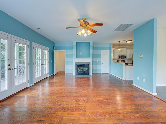 5th image of 397 Canal Place Dr
