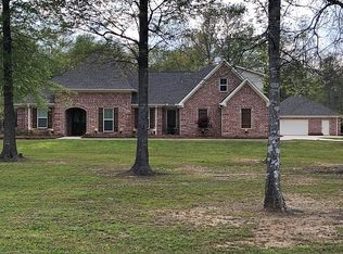 282 Woodhaven Dr, Forest, MS 39074