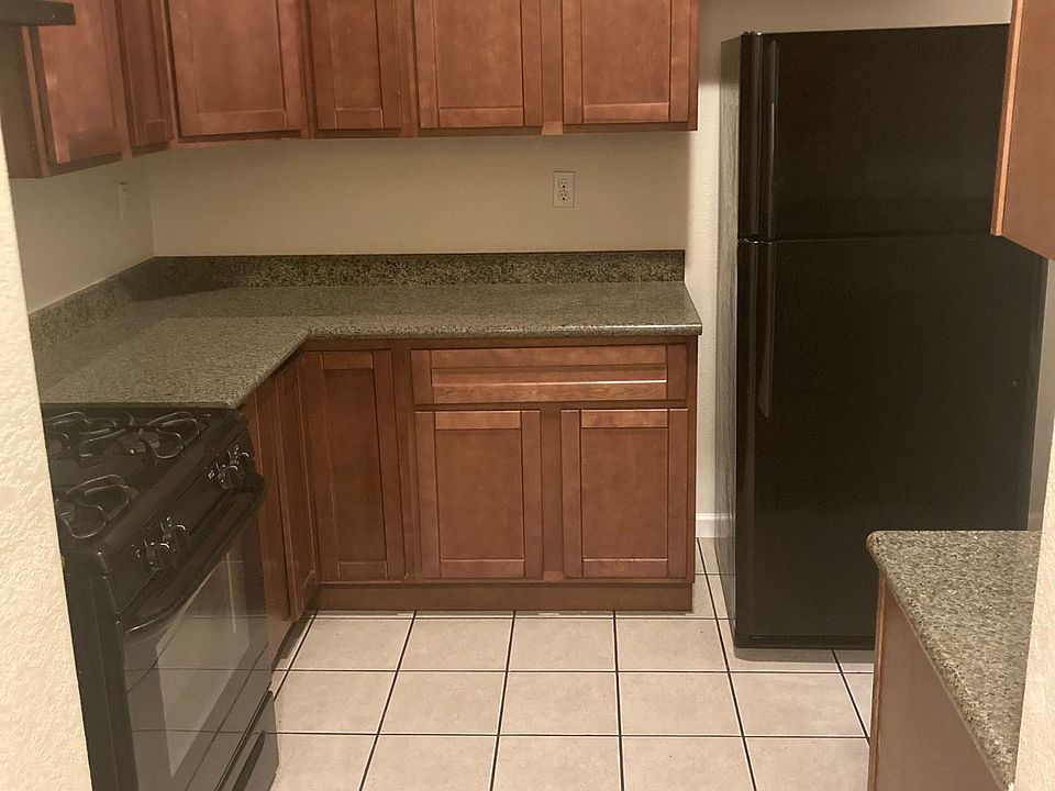 2nd image of 1606 5th Ave