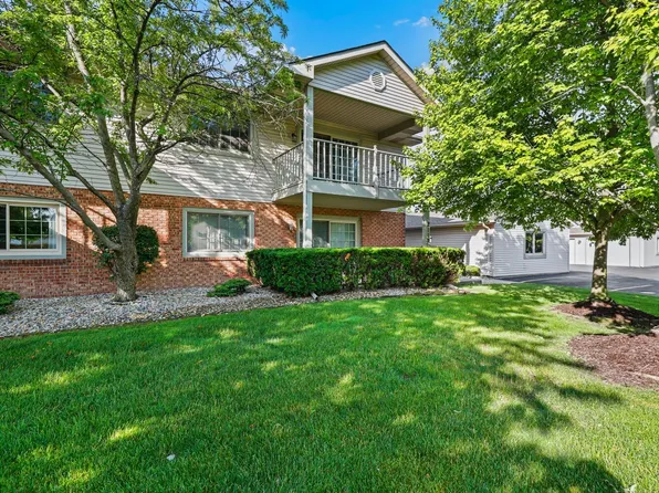 2116 Terrace Dr #2116, Highland, IN 46322