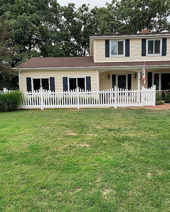 2nd image of 9145 Mercer Ln