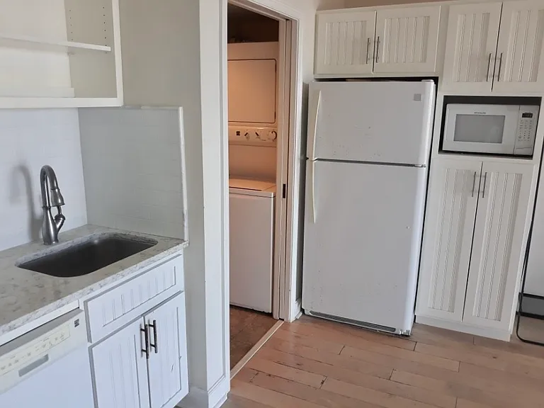 1 Marina Dr #303B — Photo 3