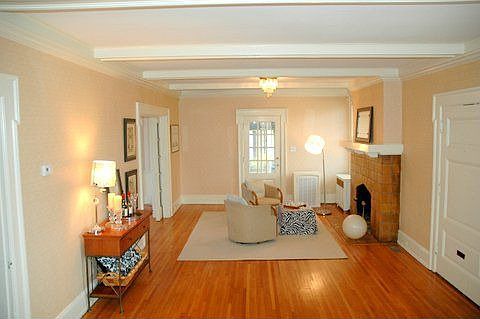 3rd image of 3011 Hawthorne Ave