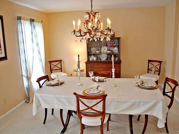 712_kumler_MLS_HID1117963_ROOMdiningroom