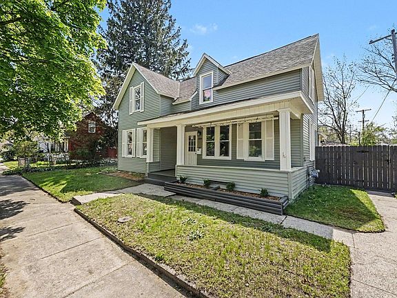 4th image of 2269 Denmark St