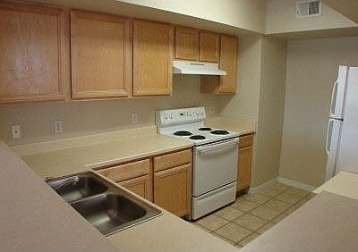 2nd image of 1155 Villagio Cir #104-3