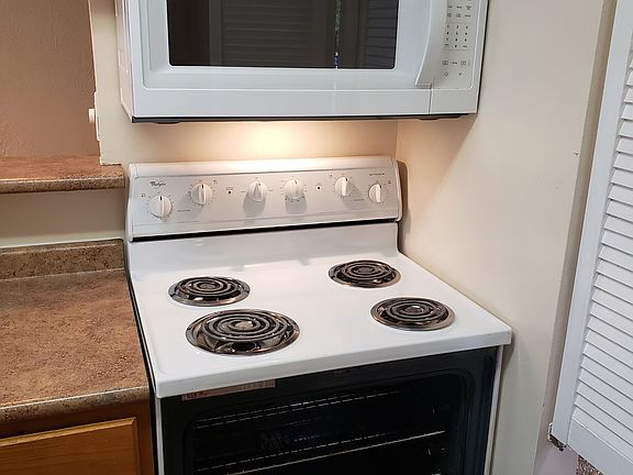 4th image of 501 E Avenue J