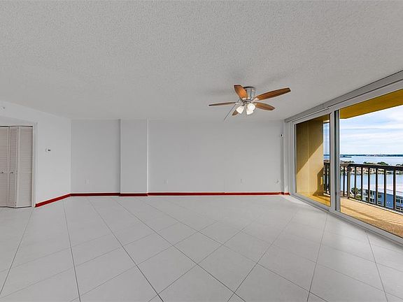 4th image of 400 Island Way APT 1109
