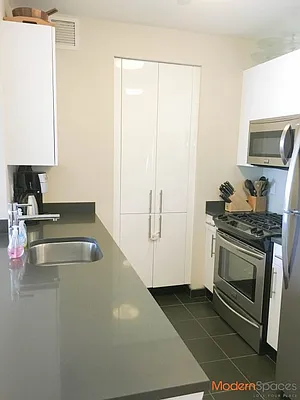 Rented by Modern Spaces | media 5