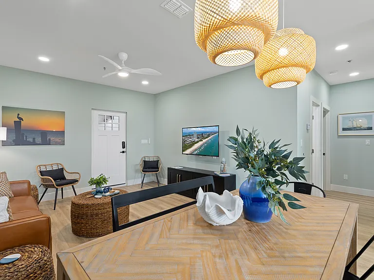 111 W Sunny Isle Dr #301 — Photo 4
