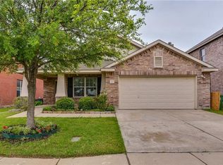 9104 Post Oak Dr, Arlington, TX 76002