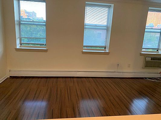 1st image of 60 E 118th St #22