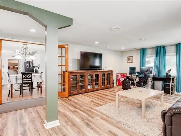 3521 Tidewater Dr, Norfolk, VA 23509