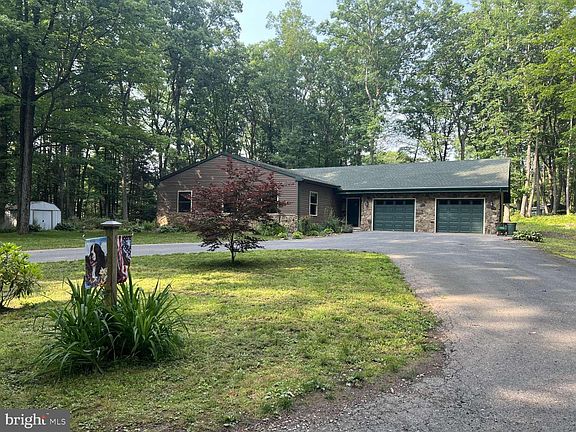 2nd image of 508 Hemlock Hill Ln