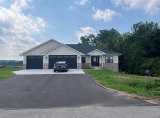 3783 Westpoint Rd, Green Bay, WI 54313