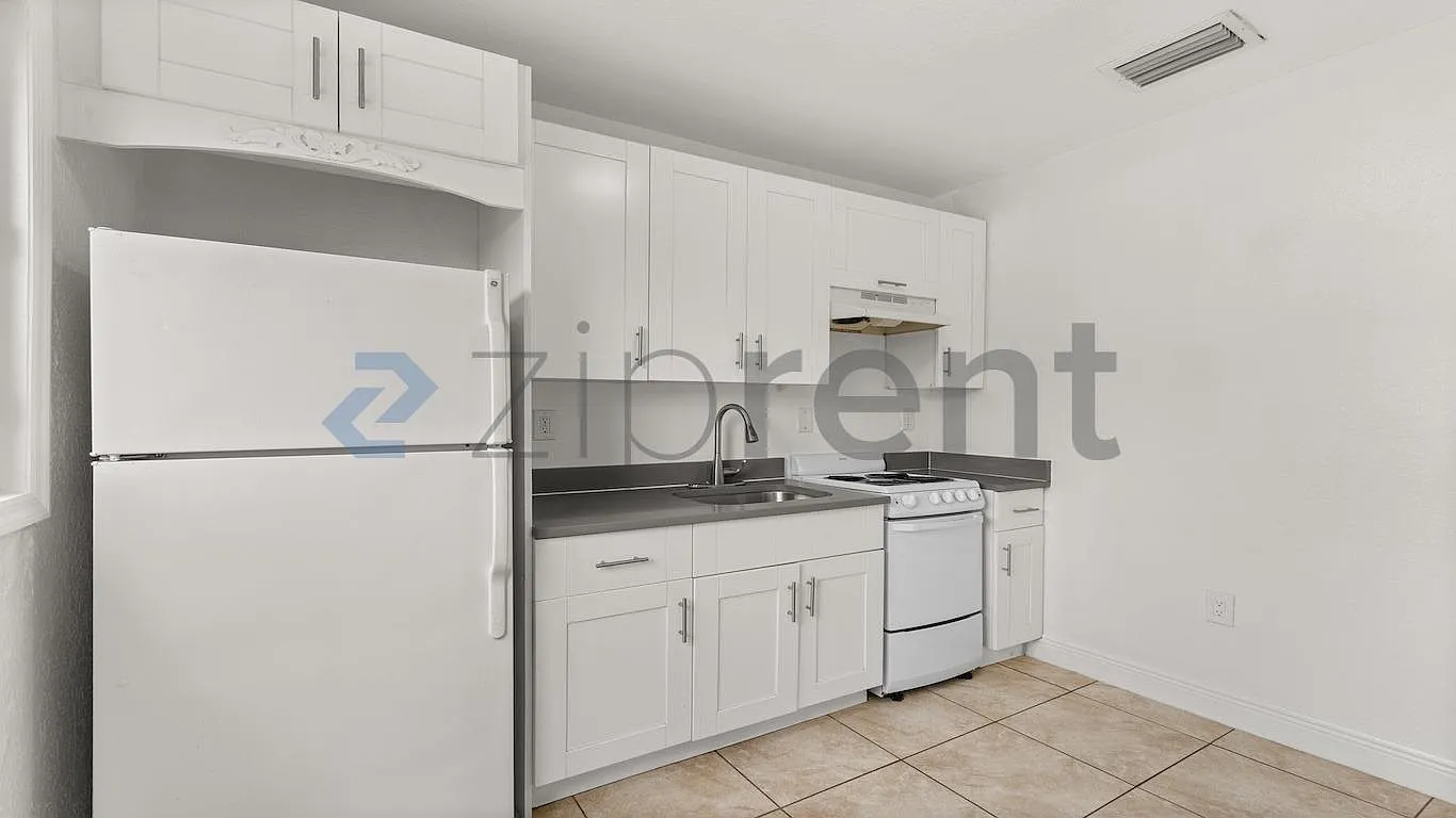 2 bed, 980 sqft, $1,950 — Photo 4