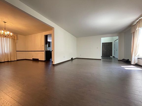 5th image of 129 Northington Dr