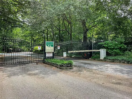 105 Dancing Fox Rd #B Photo 1 105 Dancing Fox Rd #B Photo 1