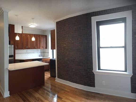5th image of 2178 35th St #4B