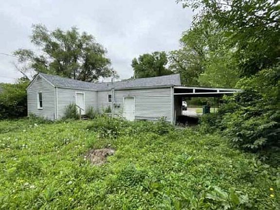 2nd image of 1212 Richard Dr