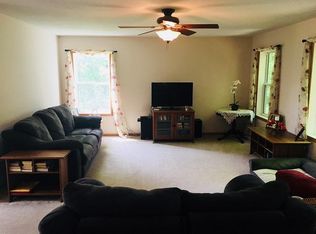 4042 Scheuneman Rd, Gem Lake, MN 55110