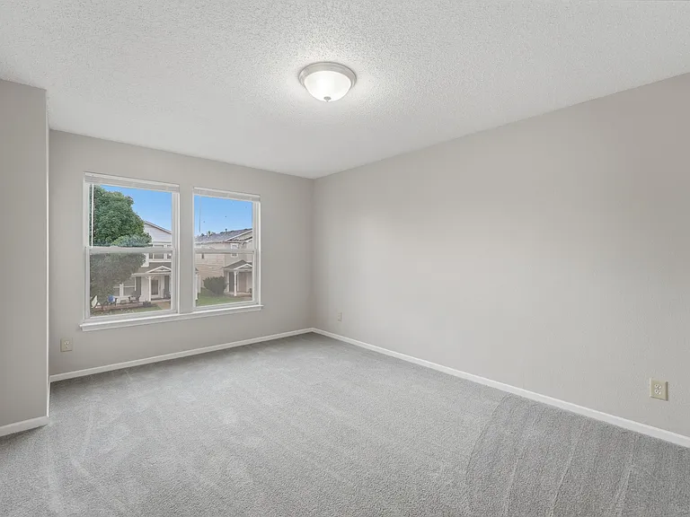 12691 Endurance Dr — Photo 33