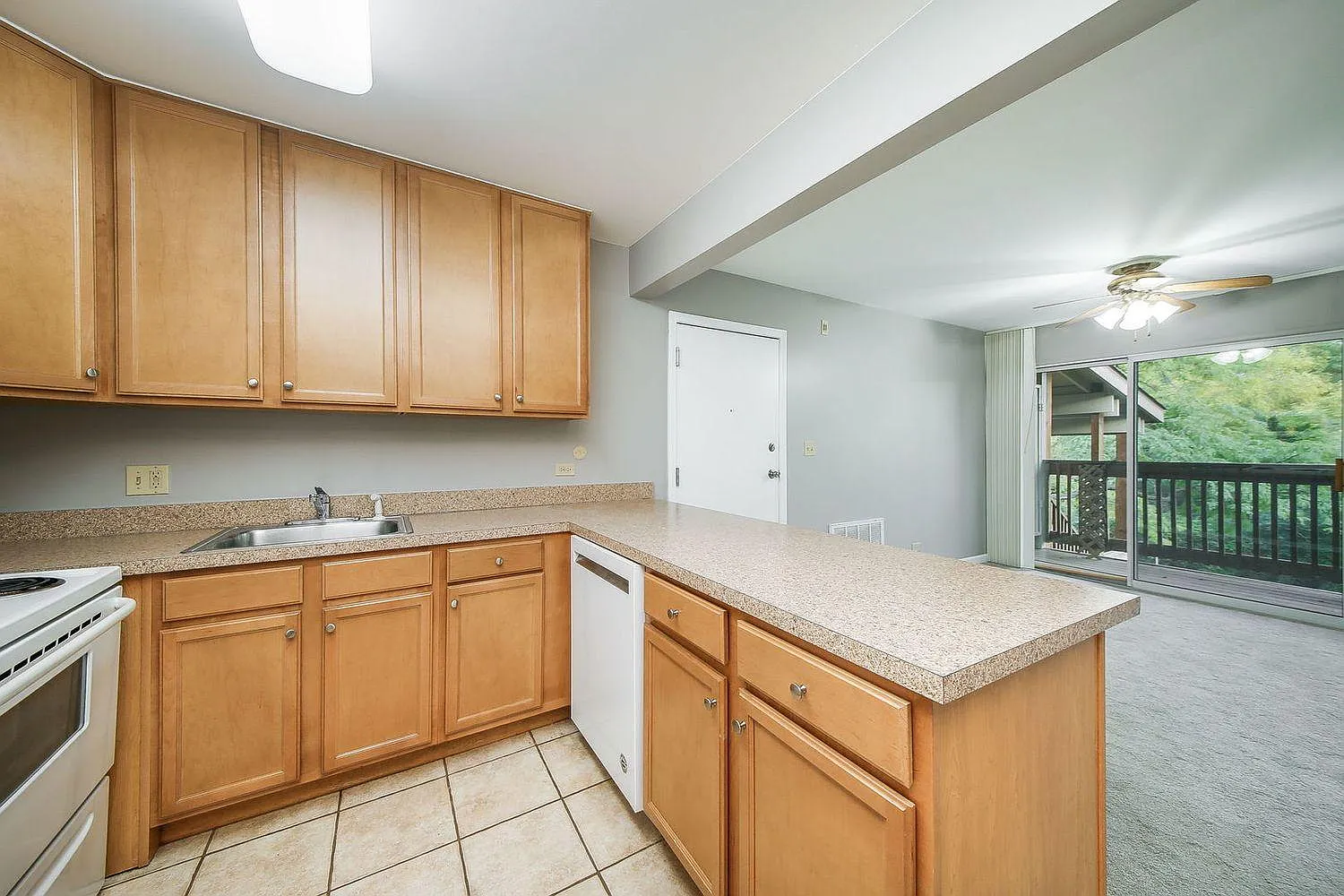 5827 Oakwood Dr — Photo 4