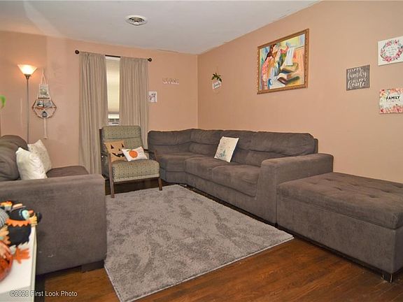 3rd image of 14 Cooper St