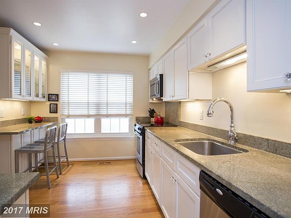 4th image of 5753 Heritage Hill Dr