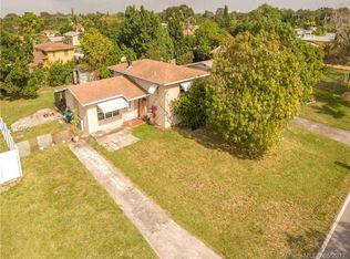 1335 NE 199th St, Miami, FL 33179