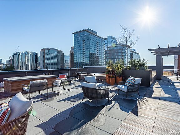 3rd image of 1085 103rd Ave NE #501