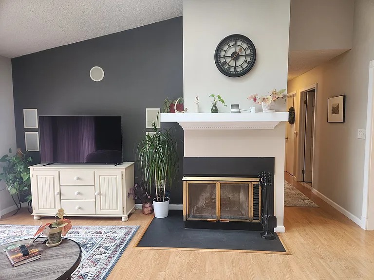 330 Penns Way — Photo 1