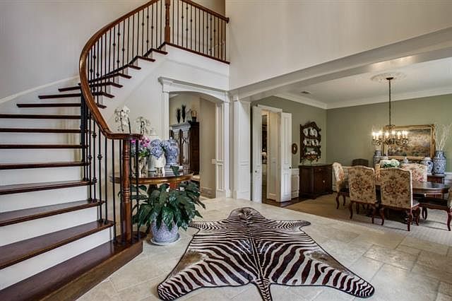 1st image of 6449 Waggoner Dr