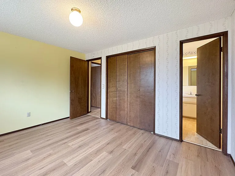 41 McLaughlin Rd — Photo 35