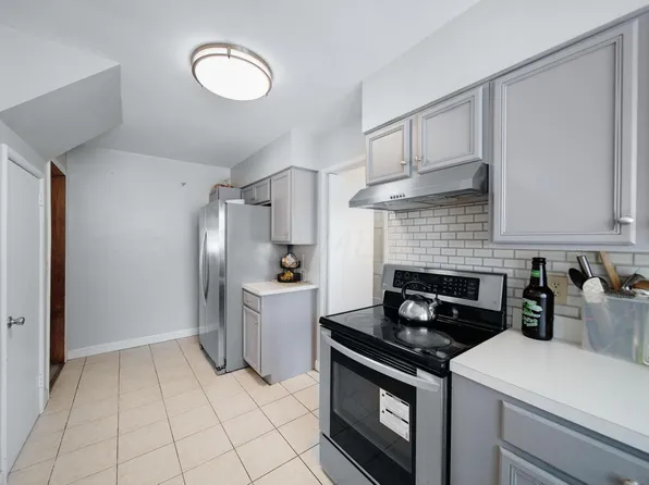 367 Weymouth Ln, Columbus, OH 43228